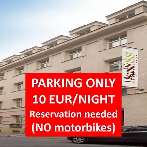 1.republic Hotel