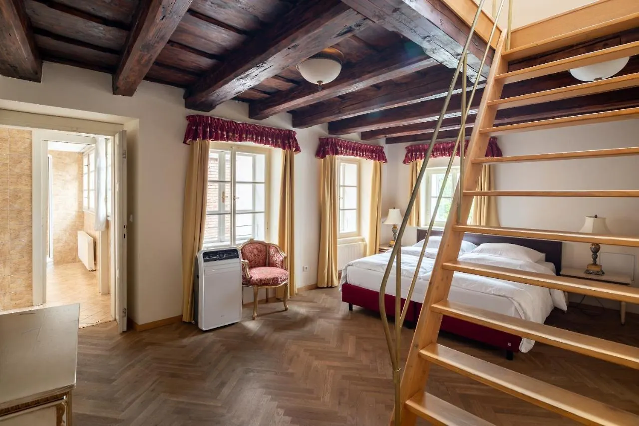 Hotel Residence Green Lobster Praga 4*,  República Checa